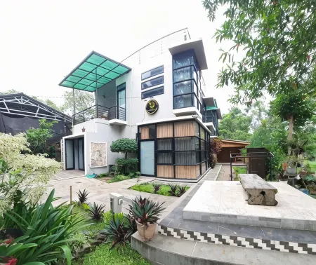 Villa Omahe Dewe by Da- Hee