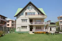 Ikraam Inn Bed & Breakfast Hotels in Raj Bagh
