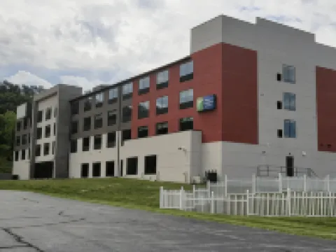 Holiday Inn Express & Suites HARRISBURG S - MECHANICSBURG by IHG Hotels in Upper Allen Township