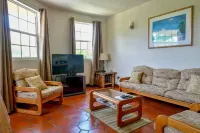 Prospect 2-Bedroom Apt #2 Hotels in Prospect