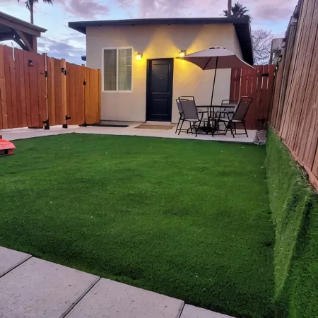 New Charming 2-bedroom Casita in nice El Centro with WiFi, AC