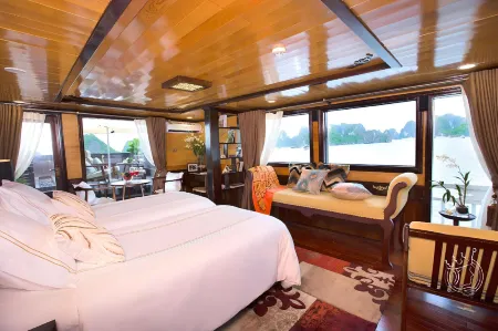Hera Grand Luxury Cruises Halong Отели рядом с достопримечательностью «Stone Incense Burner»