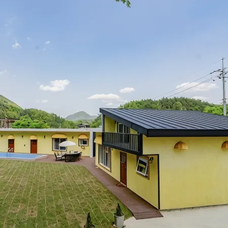 Danyang Viviana Pension Отели в г. Танян