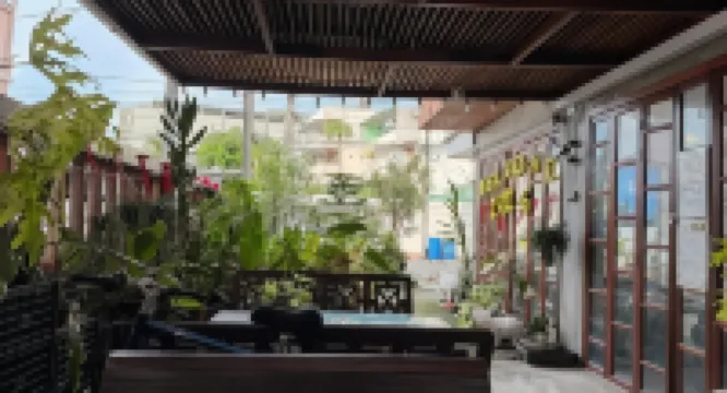 เดอ โฮสเทล