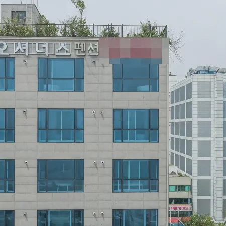 Busan Songjeong Oceanus Pension