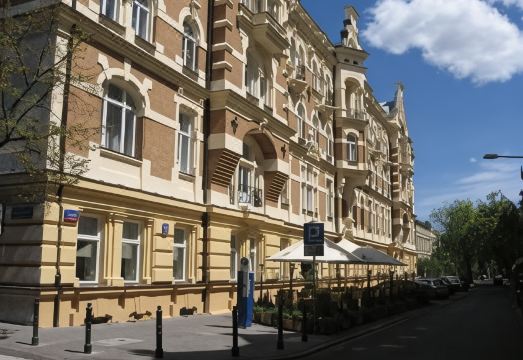 문 호스텔 바르샤바