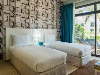 Andalus Al Seef Resort & Spa Hoteles cerca de Complejo de Ministerios