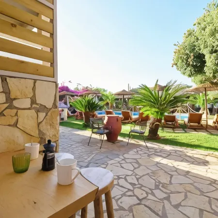 Villa Gereoudis Sea View Rooms Pool & Bar