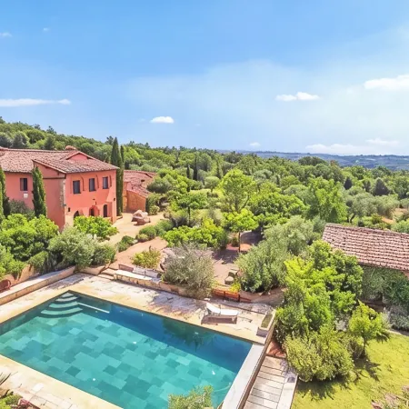 Relax in the Green, in the Municipality of Monteriggioni Just 7 km from Siena