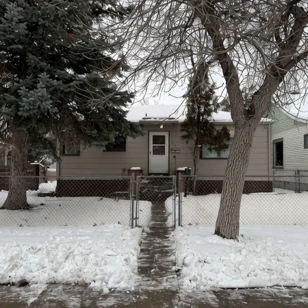 Newly remodeled 2-bedroom house with WiFi, conveniently located in Great Falls