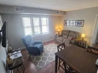 2 Bedroom Travelers Suite with Queen and Full Bed Hotels in Rock County