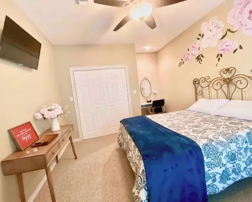 Riverfront home with hot tub, playground, kayaks, and amazing panoramic views! Hotels in Trinity County