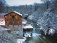 Red Door Tudor in Historic Newport Glen/ Mill Creek Park Hotels in Boardman Township