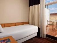 iStay by NH Ciudad de Valencia Hotel Hotels near Algiros