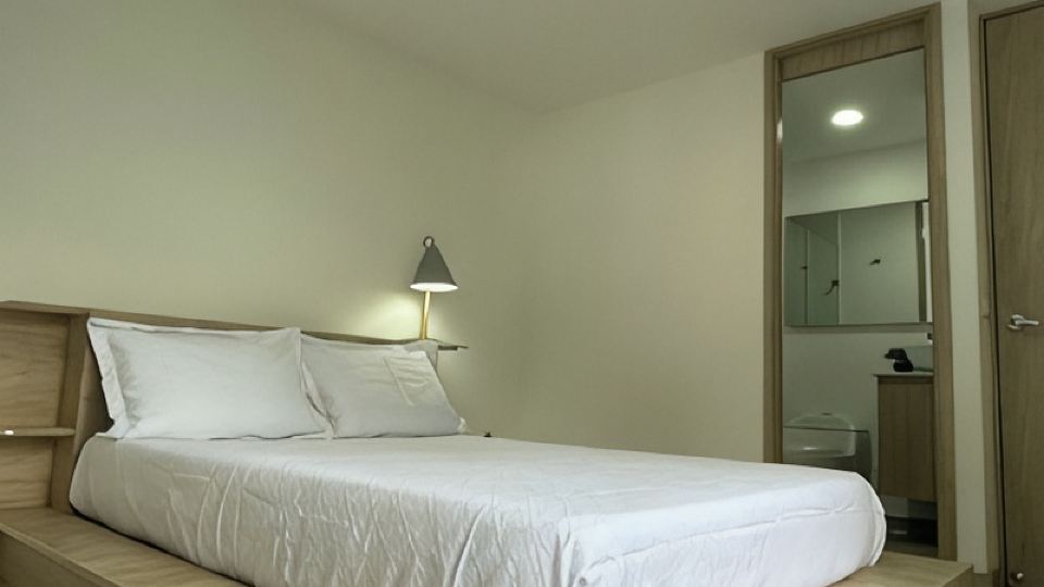 Modern Spacious 3-bedroom apartment with fitness room, WiFi in charming Sabaneta