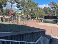 Mobile-Home 6/8 Pers. in  Campsite with Swimming Pool - Homestays
