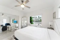Boca Waterfront Getaway - Pool, Hot Tub, Gym & Views