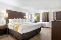 EverSpring Inn & Suites - parking