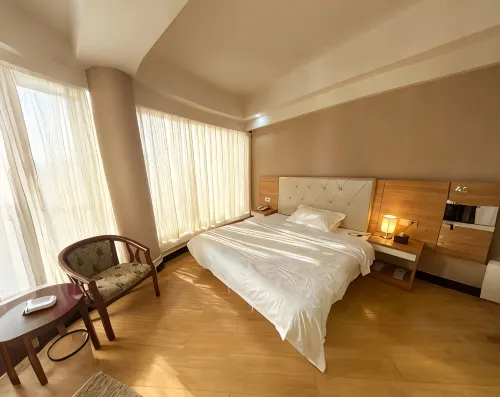 Bali Business Hotel, Xinxian