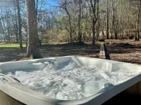 Victorian Lake Oasis | Hot Tub | 30 min to skiing -  case vacanza in affitto