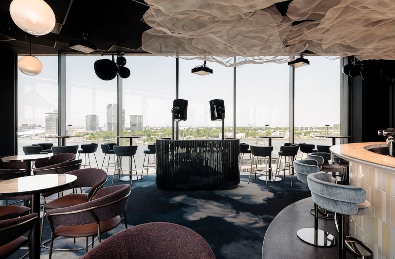 DoubleTree by Hilton Amsterdam Centraal Station photo 3