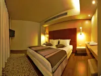 Elysion Hotel - พร้อมระเบียง