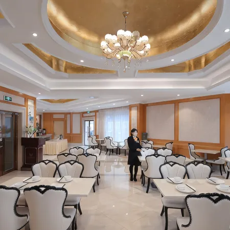 Vienna Hotel (Jingzhou Jianli Jiangcheng)