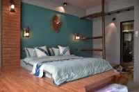 99 Ridge Gourmet Inn