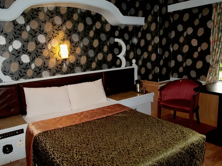 One Plus One Hotel