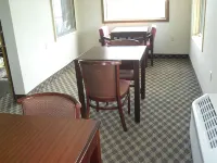 Red Carpet Inn Orchard Park - Motels