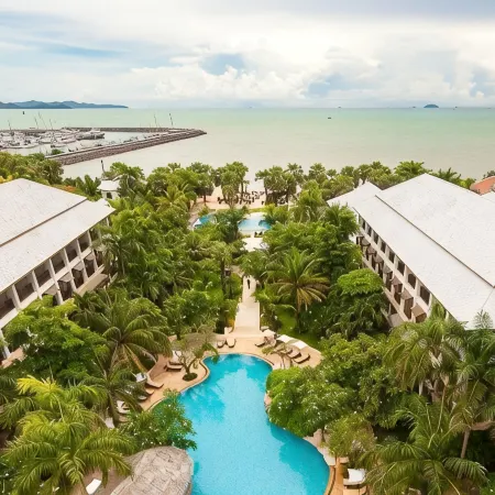 Ravindra Beach Resort & Spa