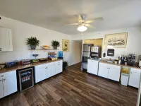 Naples Park Central Hotel