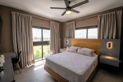 Expectacular View, pool, gym, club house, 2 Bedroom family friendly apartment Hotels in 