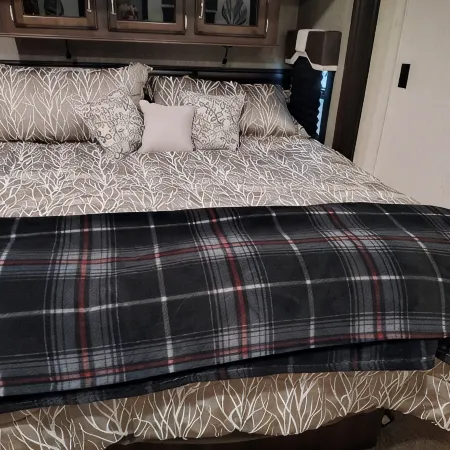 Cozy RV with all comforts of home in Horn town VA