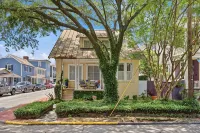 Historic Cottage on Greene Square – Walk to River Street, Downtown Savannah,Scad - Bungalows