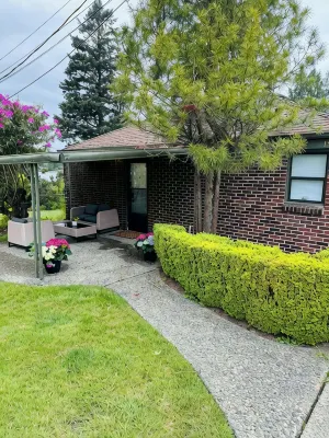 Cozy Studio 1BR, Home Lake View Full Access to Lake 6min to Airport.