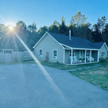 The Central Ranch— minutes to Acadia & Coastal Maine