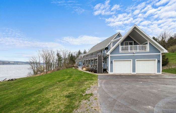 Lakefront 6BR Retreat with Private Dock, Huge Deck & Epic Seneca Views