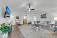Charming 3-bedroom house close to area beachs, the river and downtown - Wifi