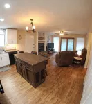 Lakeside Bliss - Ozark Escape - Homestays