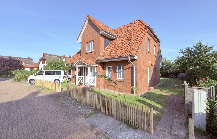 Vacation home, 500m to the beach, up to 8 people, 4 bedrooms, free WLAN