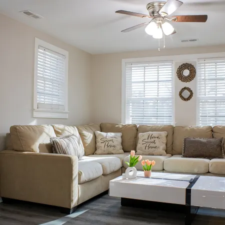 Charming 3-bedroom, 2 bathroom house with WiFi, AC in wonderful Goldsboro.