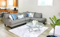 Cozy 2-bedrooms basement suite in Edmonton is minutes away from amenities! - บังกะโล