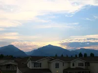 New 3BR w/ Garage, 1 Mile from Downtown Hotels in Hamilton