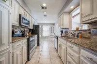 Centrally Located 3BR 2BA - ! - Homestays