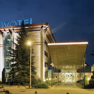 Novotel Gdansk Centrum Отели рядом с достопримечательностью «Длинный мост»