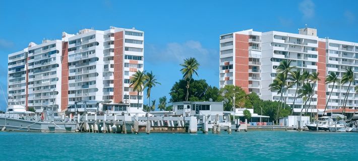 Private Island 1BR Condo with Oceanview, Pool View, 500MB WiFi & A/C Hotels in Fajardo