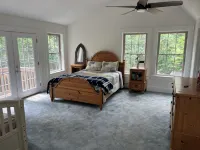 Amazing Lakefront House w/Private Dock, Private Beach, 4 Bedrooms, Sleeps 12+ - Wifi