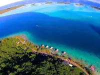 Over Water Hideaway in Bora Bora! Marlon's World Famous Over Water Hideaway!! 波拉波拉島住宿飯店