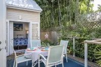 ELIZABETH'S SECRET: 3/2 In Old Town Key West, with a Private pool and Parking - Private Pools